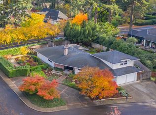 1200 Lake Garden Ct, Lake Oswego, OR 97034