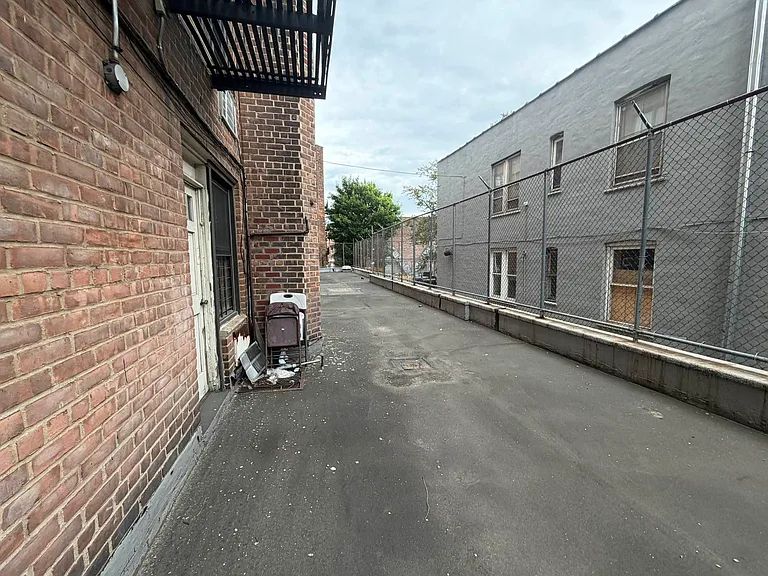 1115 Willmohr St #2B — Photo 9