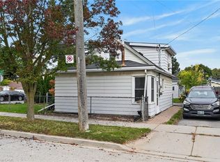747 Rennie St, Hamilton, ON L8H3R4