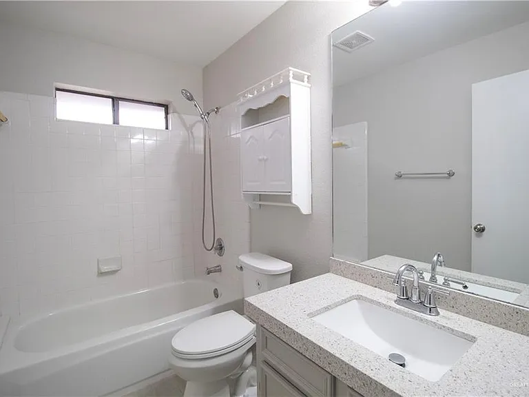 3409 Martin Ave — Photo 11