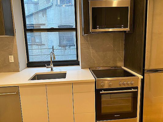 1st image of 1571 Lexington Ave APT 25