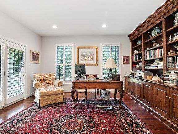 5th image of 2404 Norbeck Farm Pl