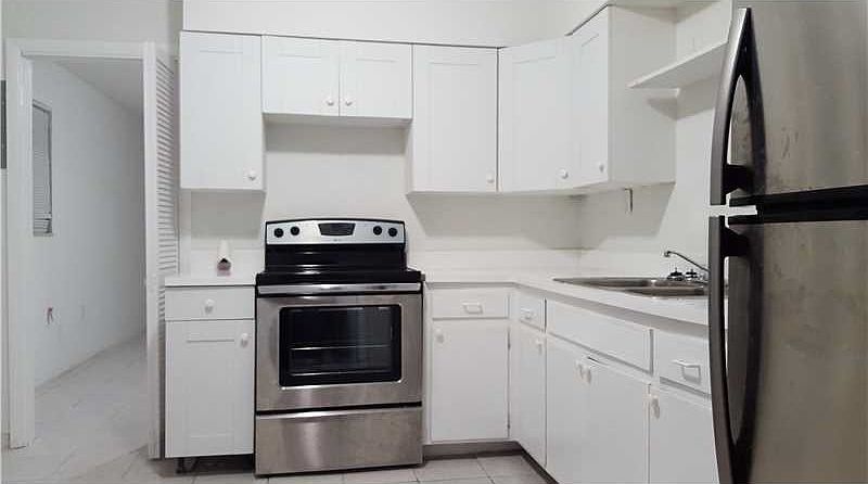 2nd image of 406 NW 5th Ave
