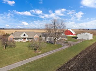 550 Maplewood Rd, Somonauk, IL 60552