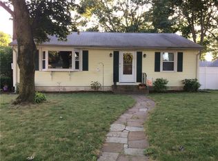 45 Dahlia St, Warwick, RI 02888