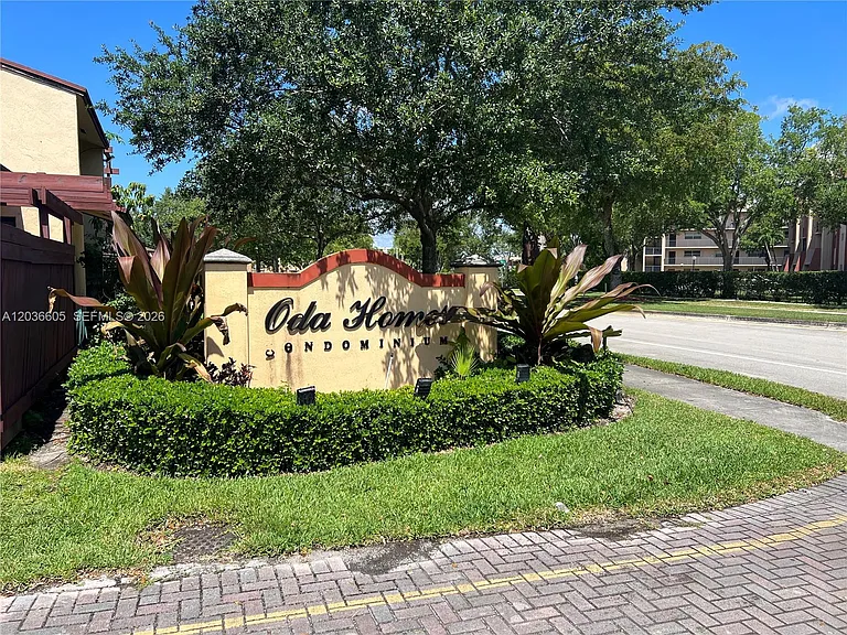 6631 SW 137th Ct #5C — Photo 2