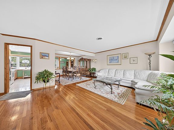 4th image of 141 Cold Spring Road