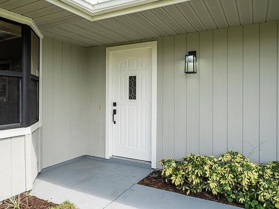 3rd image of 1701 SW Tivan Lane