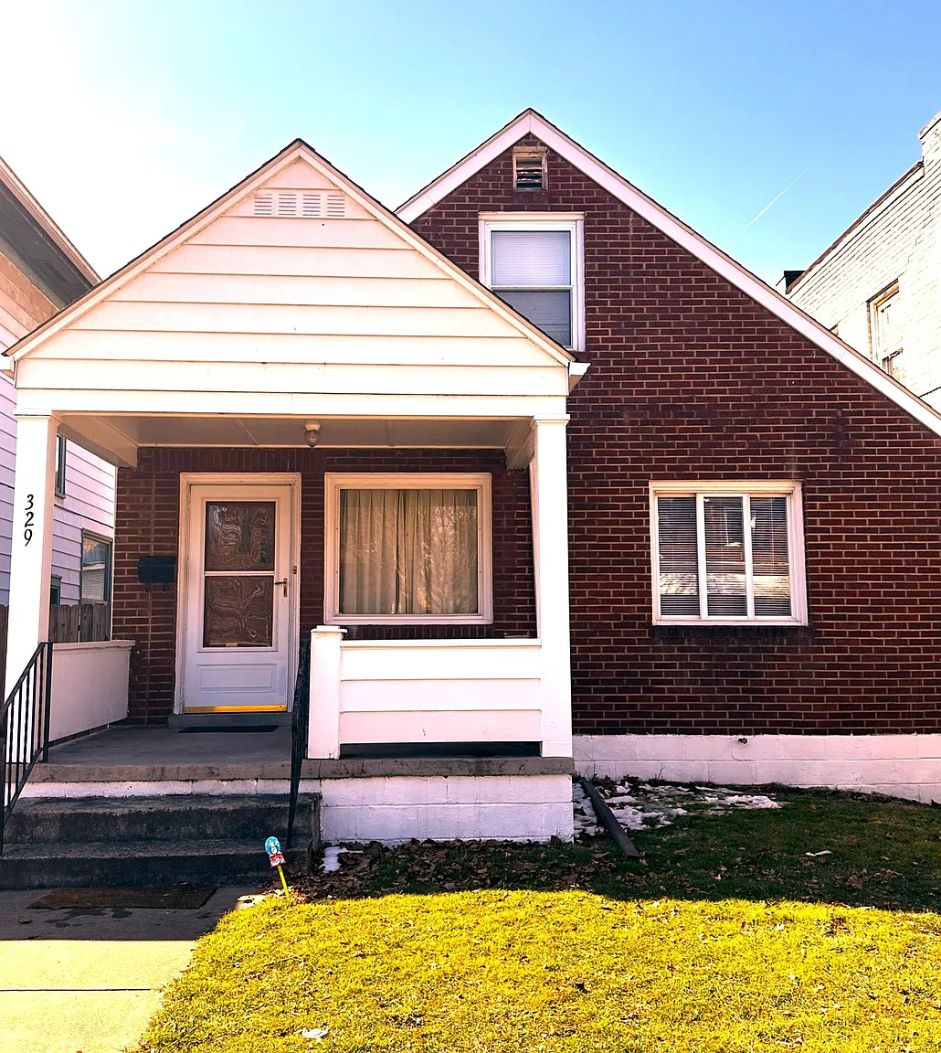 329 4th Ave photo 1