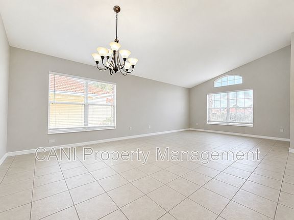 4th image of 139 Hypolita Ave