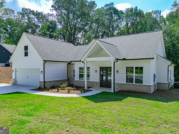 3rd image of 125 Rains Rd