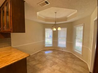 3004 Clear Lake Ct, Arlington, TX 76017