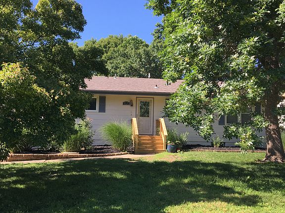 2nd image of 1820 W 15th Ave