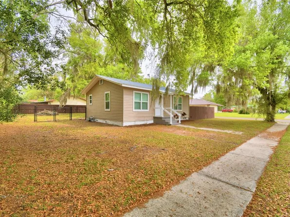 505 6th St NE, Fort Meade, FL 33841