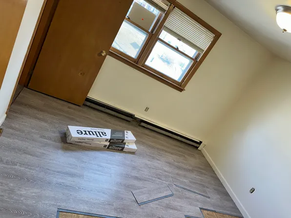 54 Lunenburg St, Fitchburg, MA 01420