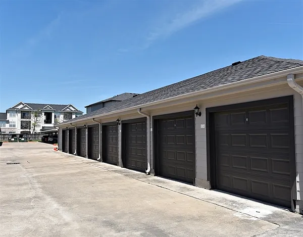 11881 Gulf Pointe Dr — Photo 24