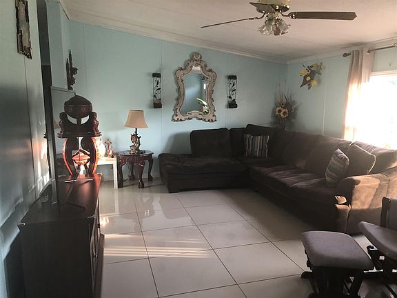 3rd image of 82 Pawnee Dr