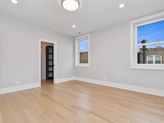 5th image of 5553 N Clark St #302