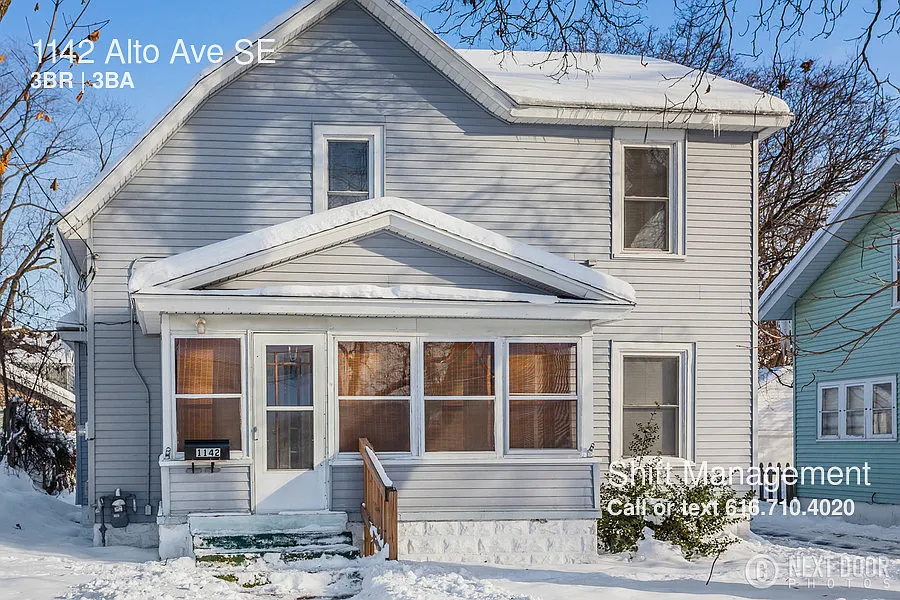 1142 Alto Ave SE photo 1