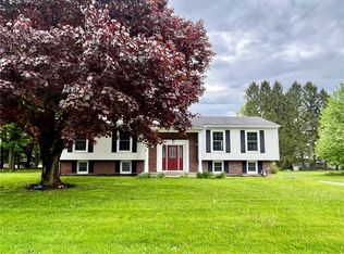 104 Valley View Dr, Edinboro, PA 16412