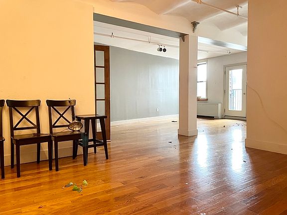 3rd image of 50 Bridge St #321