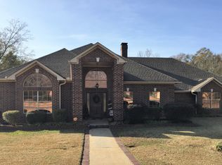 11 Woodhaven Dr, Henderson, TX 75652