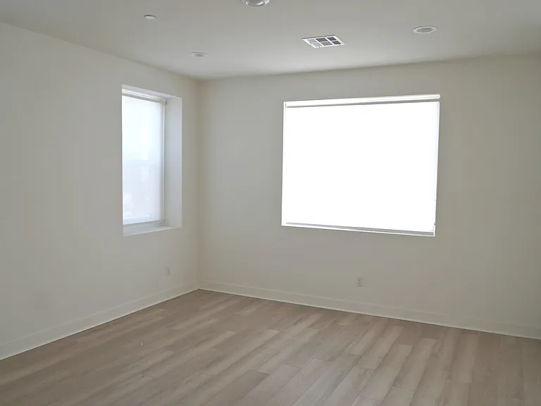 4260 S Crisanta Privado — Photo 10