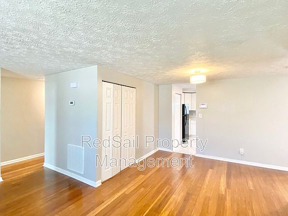 4th image of 1313 Hardy Cash Dr