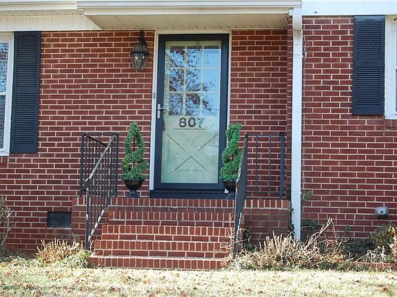 2nd image of 807 Plummer Dr