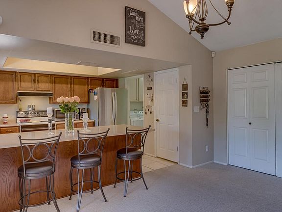 Great counter space for casual dining