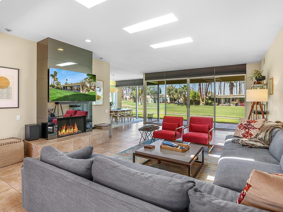 1st image of 381 Desert Lakes Dr