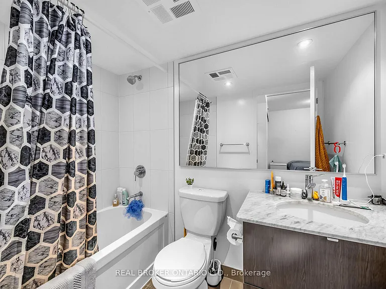 170 Fort York Blvd #407 — Photo 25