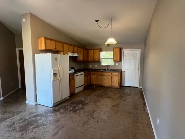 102 Cedar Lane - 1 — Photo 2