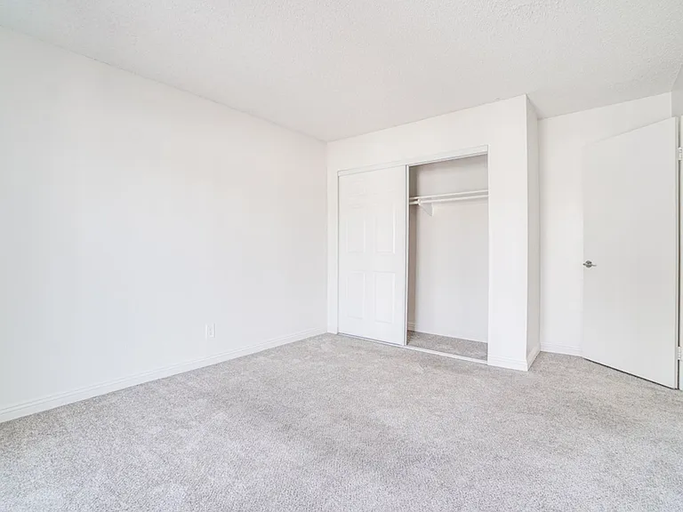 Oak Valley Apartments — Photo 39