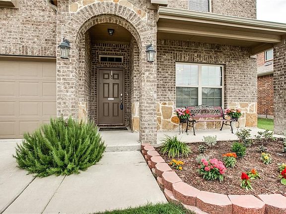 3rd image of 961 English Ivy Dr