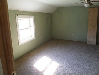 5th image of 412 E Wisconsin St