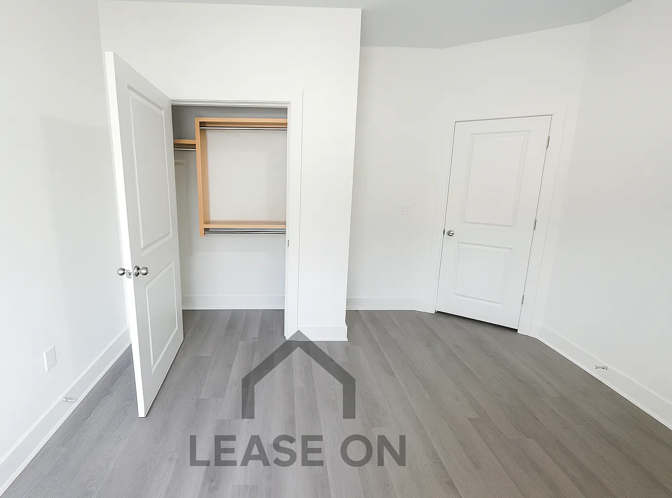 3 bed, 1235 sqft, $1,650 — Photo 2