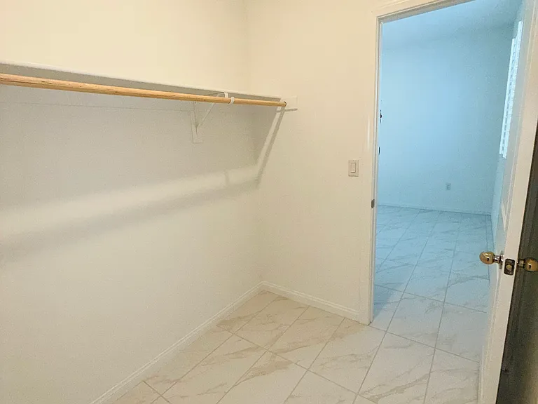 39171 Quixote Ct — Photo 12
