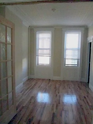 Rented by MCR Realty | media 19