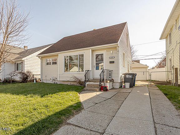 2nd image of 4202 Lyman Ave