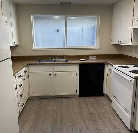 4th image of 1826 Alameda Ave