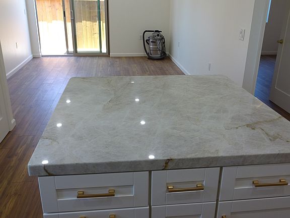 3rd image of 228 1/2 Dean Dr