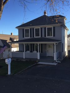 3 Bird Ln, Lake Hopatcong, NJ, 07849