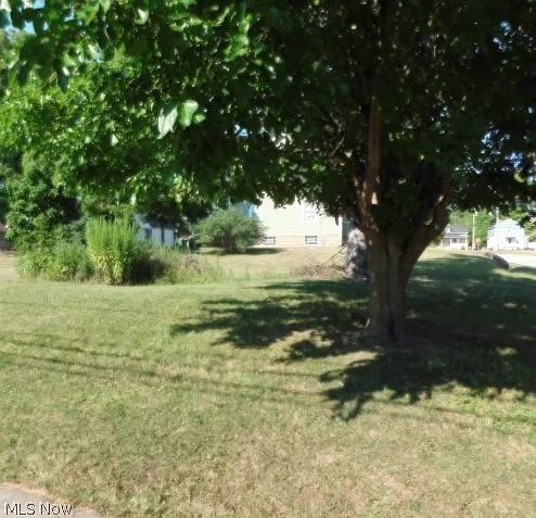 164 Pulaski St photo 1