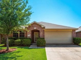 712 Becard Dr, Aubrey, TX 76227