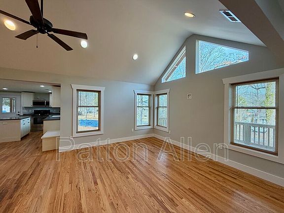 3rd image of 295 School Rd E