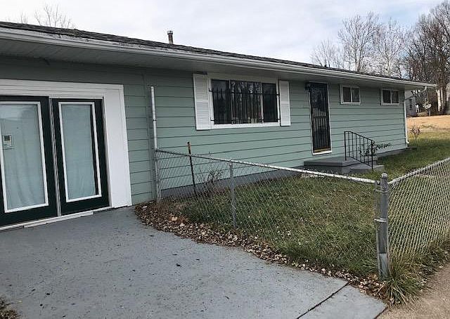 1st image of 2121 Bohemian Ave