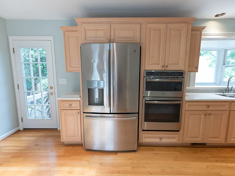 1700 Colonial Ave — Photo 11