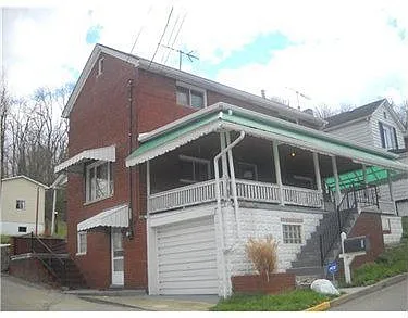 931 Fort St photo 1