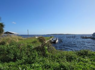 660 N Lake St, Crescent City, FL 32112